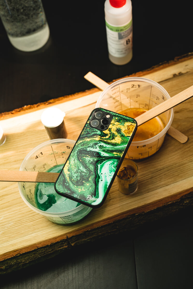 Kryt na mobil s designem Green Gold